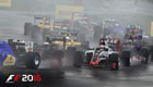 Fahrzeuge der Sauber-, Toro Rosso- und Renault-Teams kämpfen im strömenden Regen um ihre Positionen.