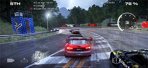 <strong>TOUCH, NEIGUNG UND KOMPLETTE GAMEPAD-UNTERSTÜTZUNG</strong><span>Intuitive Steuerung von den Machern von <em>GRID Autosport</em>.</span>
