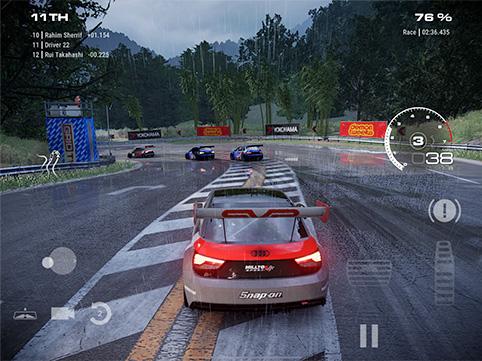 <strong>TOUCH, NEIGUNG UND KOMPLETTE GAMEPAD-UNTERSTÜTZUNG</strong><span>Intuitive Steuerung von den Machern von <em>GRID Autosport</em>.</span>